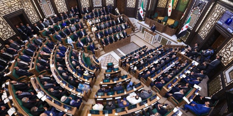 Suriye’de Esad rejiminin devrilmesinin ardından ilk Halk Meclisi oturumu yapıldı