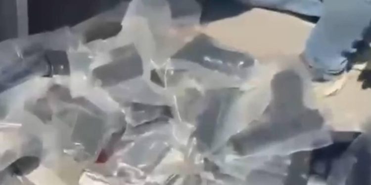 İstanbul’da yolcu otobüsünde 120 silah ele geçirildi