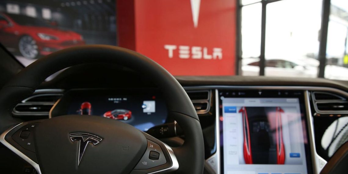 Google ve Tesla hisseleri yapay zeka harcamalarının piyasaları sarsmasıyla geriledi
