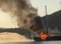 Göcek’te yanan tekne battı