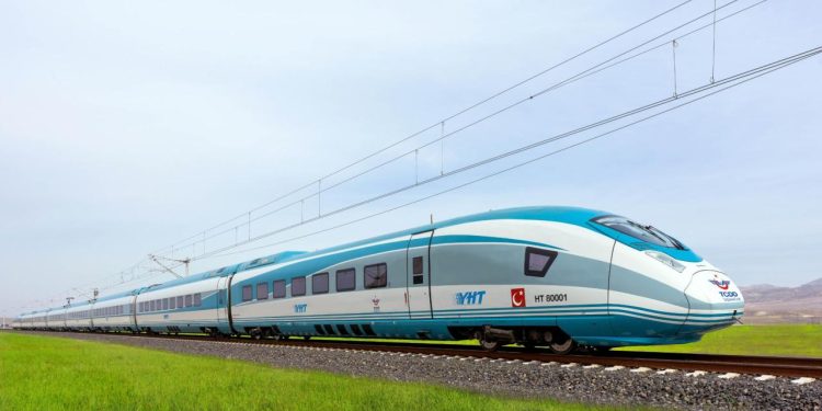 Eskişehir-İstanbul YHT hattına yoğun ilgi: 12 yılda 62,9 milyon yolcu