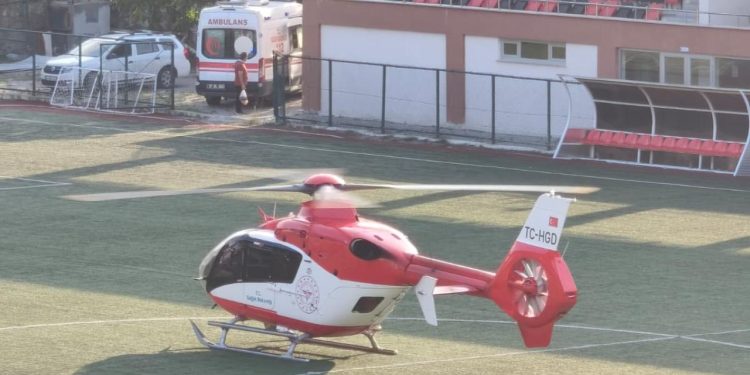 Ambulans helikopter vücudu yanan bebek için havalandı