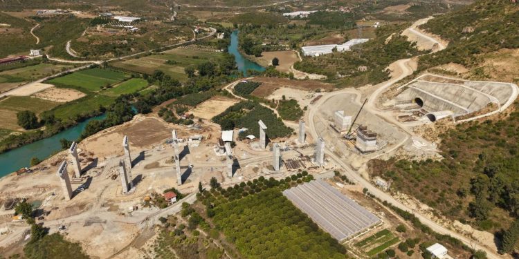 Antalya-Alanya Otoyolu’nda çalışmaların yüzde 30’u tamamlandı