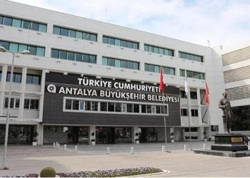 Antalya Büyükşehir Belediyesine yönelik soruşturmada 2 kişi gözaltına alındı
