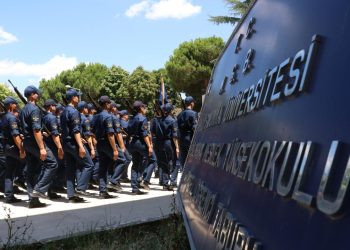 Astsubay adayları “mavi vatanı” korumak için hazırlanıyor