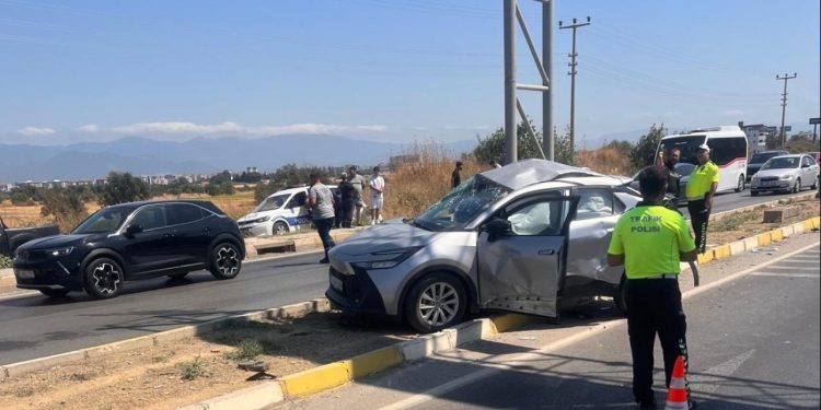 Balıkesir’de kamyon ile otomobil çarpıştı: 1 ölü