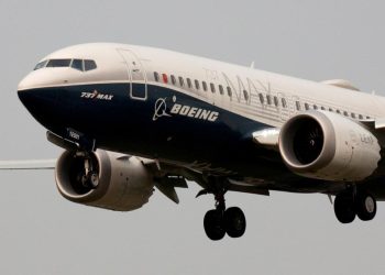 FAA yüzlerce Boeing 737 Max uçağında çatlak incelemesi istedi
