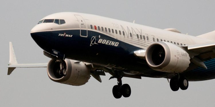 FAA yüzlerce Boeing 737 Max uçağında çatlak incelemesi istedi