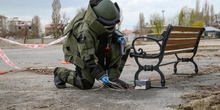 Berlin’de İkinci Dünya Savaşı’ndan kalma bomba bulundu