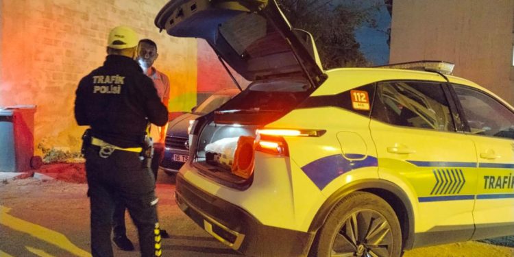 Alkollü ve ehliyetsiz sürücüye 255 bin lira ceza