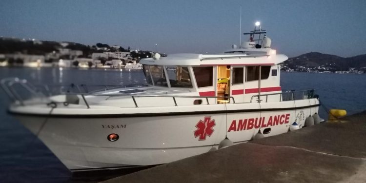 Yunanistan’da rahatsızlanan çocuk deniz ambulansıyla Bodrum’a getirildi
