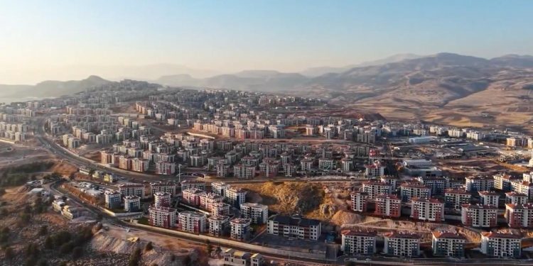 6 Şubat depremleri sonrası 455 bin 357 bağımsız bölüm tamamlanıp teslim edildi
