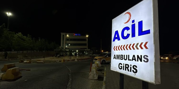 Diyarbakır’da eşini silahla öldüren kişi çocuğunu alarak kaçtı