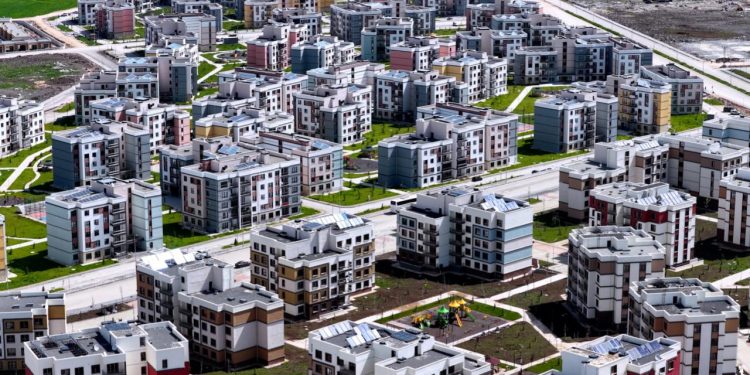 Asrın inşasında Diyarbakır’da 17 bin 206 bağımsız bölüm inşa edildi