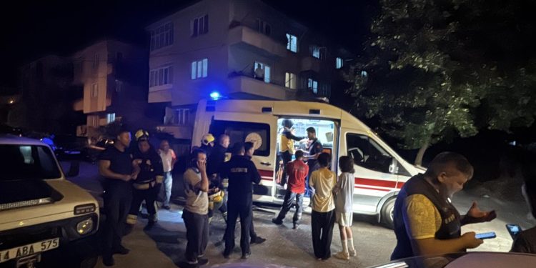 Ocakta unutulan tencere bina sakinlerini sokağa döktü