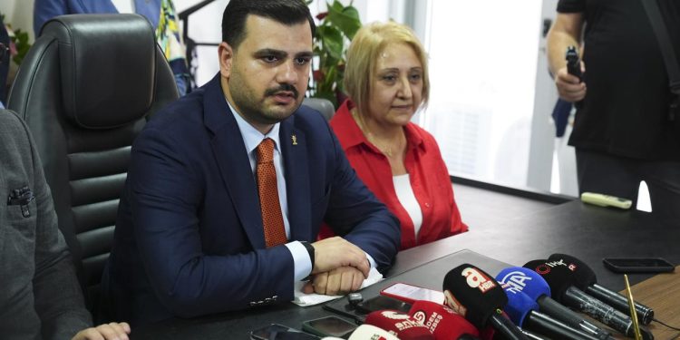 AK Parti Genel Sekreteri İnan: Menderes Belediye Başkanı 1,5 senedir partimize dahil olma çabasındaydı