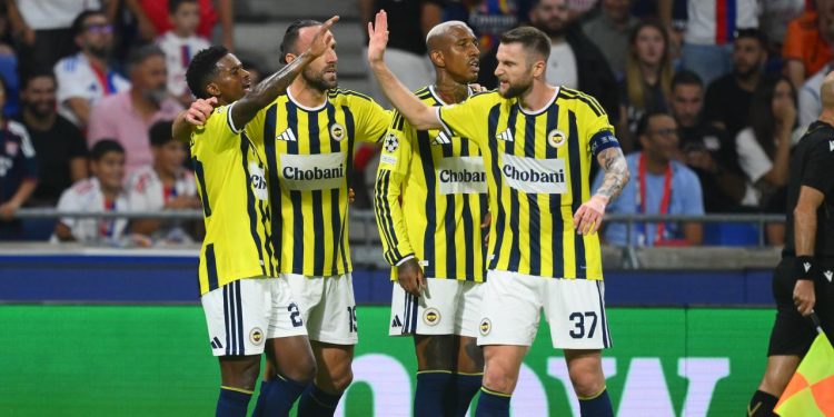 Fenerbahçe Şampiyonlar Ligi’nde lig aşamasına yükseldi
