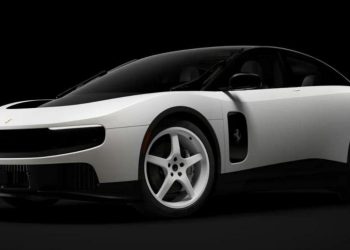 Ferrari’nin ilk elektrikli otomobili 40 milyon dolara satıldı