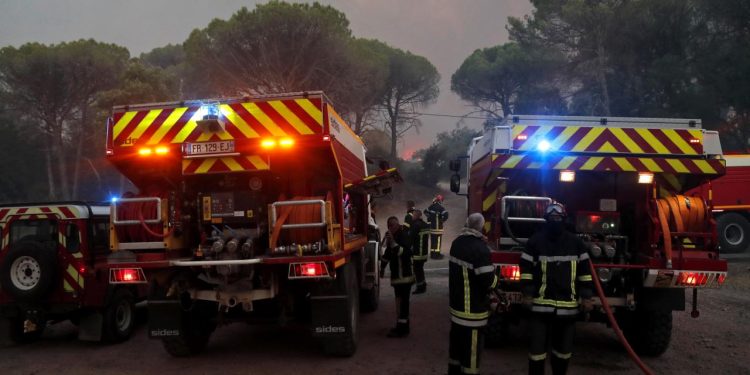Fransa’da 5 itfaiye istasyonundan acil kurtarma ekipmanları çalındı