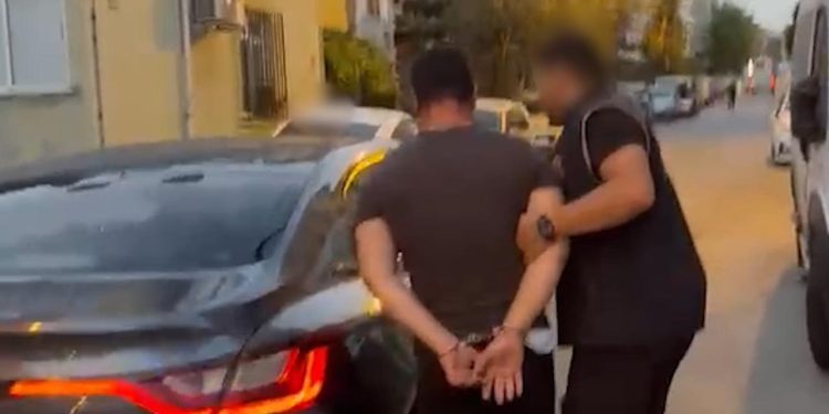 DEAŞ’ın finansal yapılanmasına operasyon: 14 gözaltı
