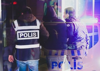 Vize danışmanlığı soruşturmasında 38 şüpheliye tutuklama talebi