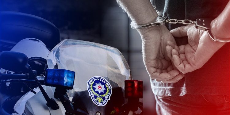 FETÖ’den aranan ihraç polis yakalandı