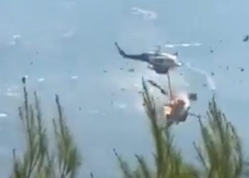 Yunanistan’da iki yangın söndürme helikopteri havada çarpıştı