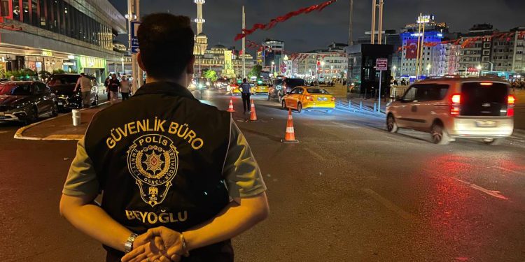 İstanbul’da asayiş operasyonu: 819 şüpheli gözaltında