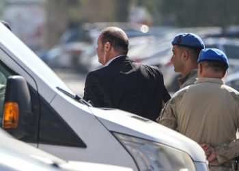 CHP’de, Menderes Belediye Başkanı Çiçek ‘kesin ihraç’ talebiyle disipline sevk edildi