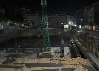 İstanbul’da inşaatta toprak kayması: Yol ulaşıma kapatıldı