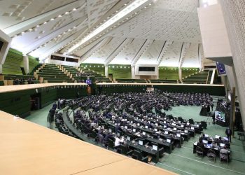 İran Meclisi’nden Hürmüz Boğazı’na ilişkin yasa hazırlığı