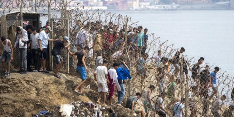 Fas’tan İspanya’ya geçen 53 bin düzensiz göçmen geri döndü