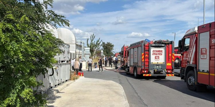 İstanbul’da hastane bahçesinde yangın