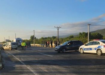 Afyonkarahisar’da feci kaza: 1 ölü, 5 yaralı