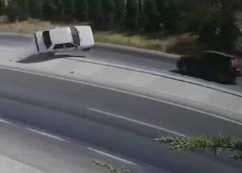 Konya’daki feci kaza kamerada: Otomobil kağıt gibi savruldu