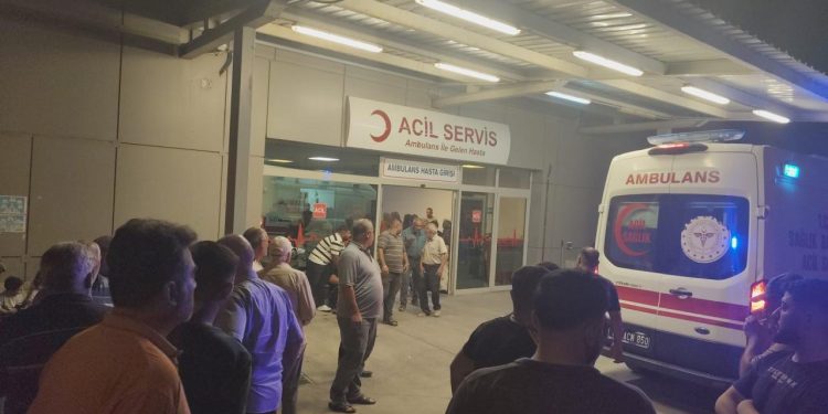 Şanlıurfa’da iki otomobil çarpıştı: 3 ölü