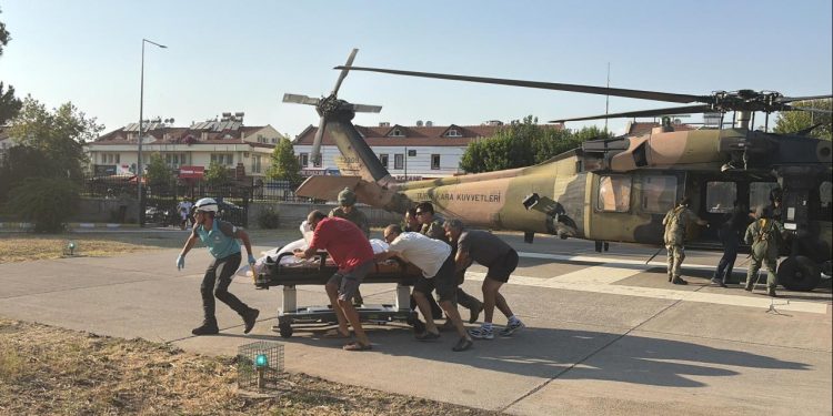 Fethiye’de paraşüt kayalıklara düştü: 2 ölü
