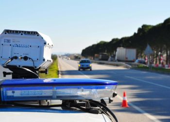 Balıkesir’de trafik uygulama noktalarını paylaşan 7 zanlı yakalandı