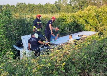 Samsun’da halk otobüsü devrildi: 15 yaralı