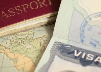15 günlük turist vizesiyle girdiği ülkede 26 yıl yaşayan adam tutuklandı