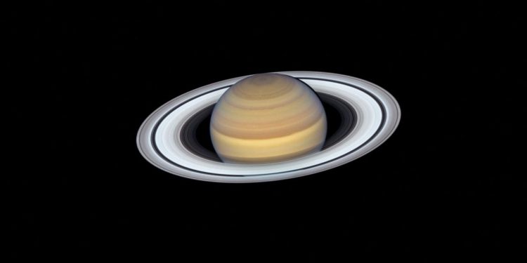 Satürn’ün güney kutbunda 10 kenarlı dev bir atmosfer dalgası keşfedildi