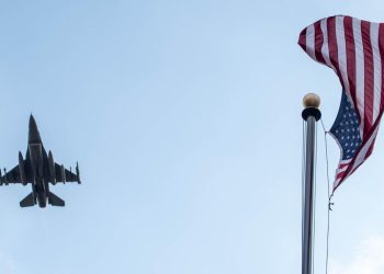 ABD’nin Michigan eyaletinde eğitim sırasında F-16 savaş uçağı düştü