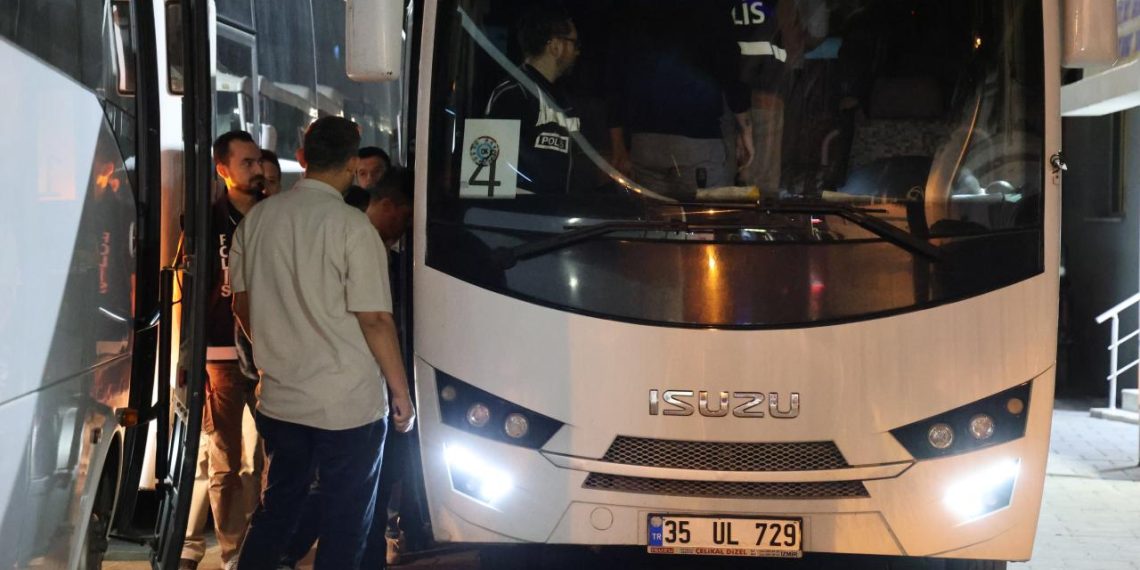 Seferihisar Belediyesine ‘rüşvet’ soruşturması: 47 şüpheli adliyeye sevk edildi