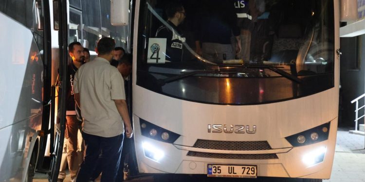 Seferihisar Belediyesine ‘rüşvet’ soruşturması: 47 şüpheli adliyeye sevk edildi