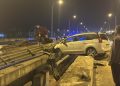 Afyonkarahisar’da tuğla yüklü tır ile 3 otomobil çarpıştı