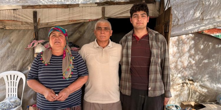 Naylon çadırda kurduğu hayalle Hacettepe Tıp Fakültesi’ni kazandı