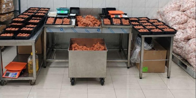 Ankara’da halk sağlığını tehlikeye atan 1333 kilogram et ve et ürünü ele geçirildi