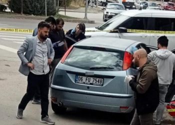 Ankara’da park halindeki otomobilde 2 kişi ölü bulundu