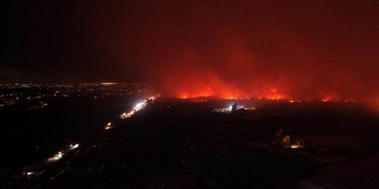Antalya’nın 3 farklı bölgesinde yangın
