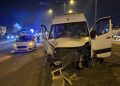 Bartın’da minibüs ile hafif ticari araç çarpıştı: 21 yaralı